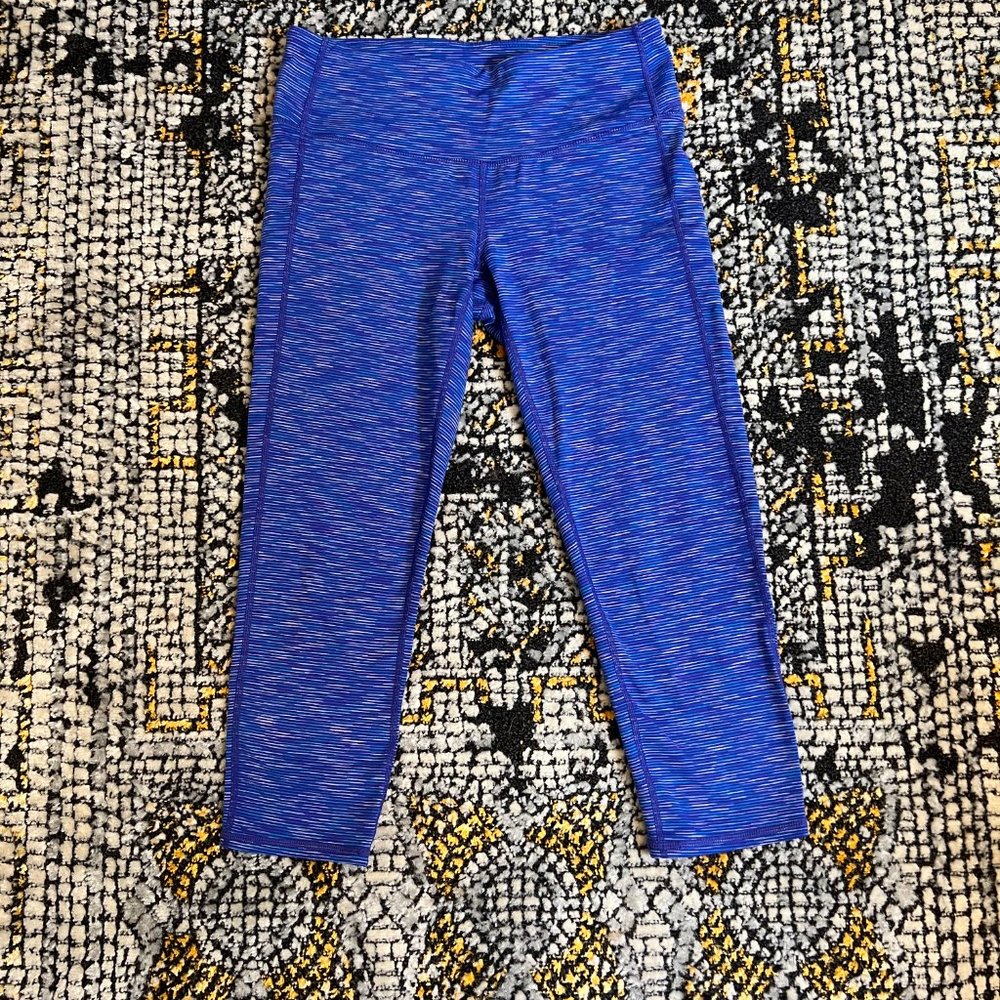 Athleta Women's Chaturanga Mid-Rise Cropped Leggings, Small